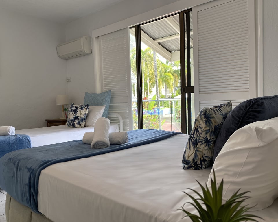 2 Bedroom / 2 Bathroom Beachfront Apartment