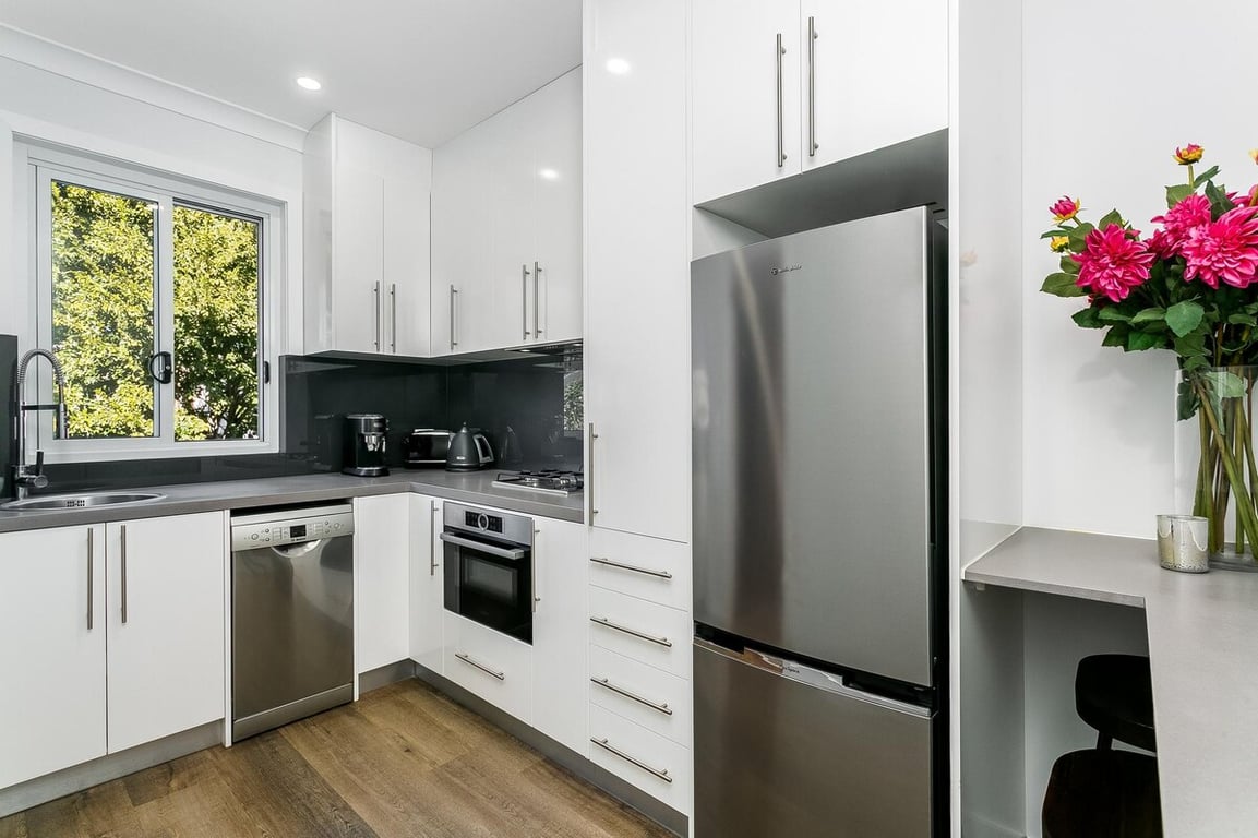 NMORE - Newtown Nest | Relaxed Studio Living