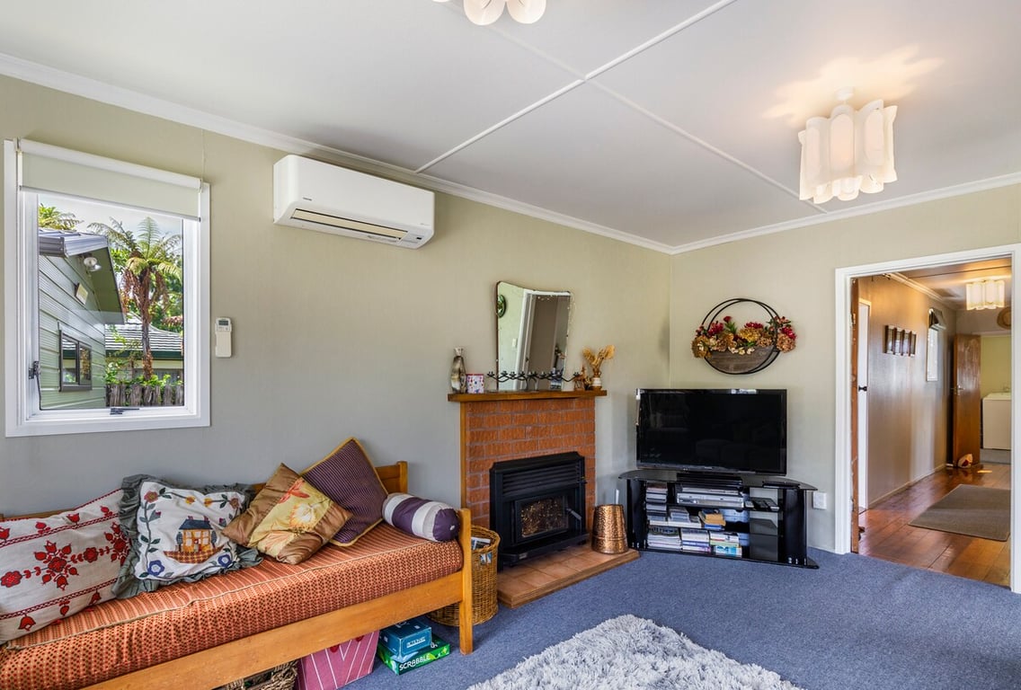 Plum Tree Retreat - Centrally Located Cottage