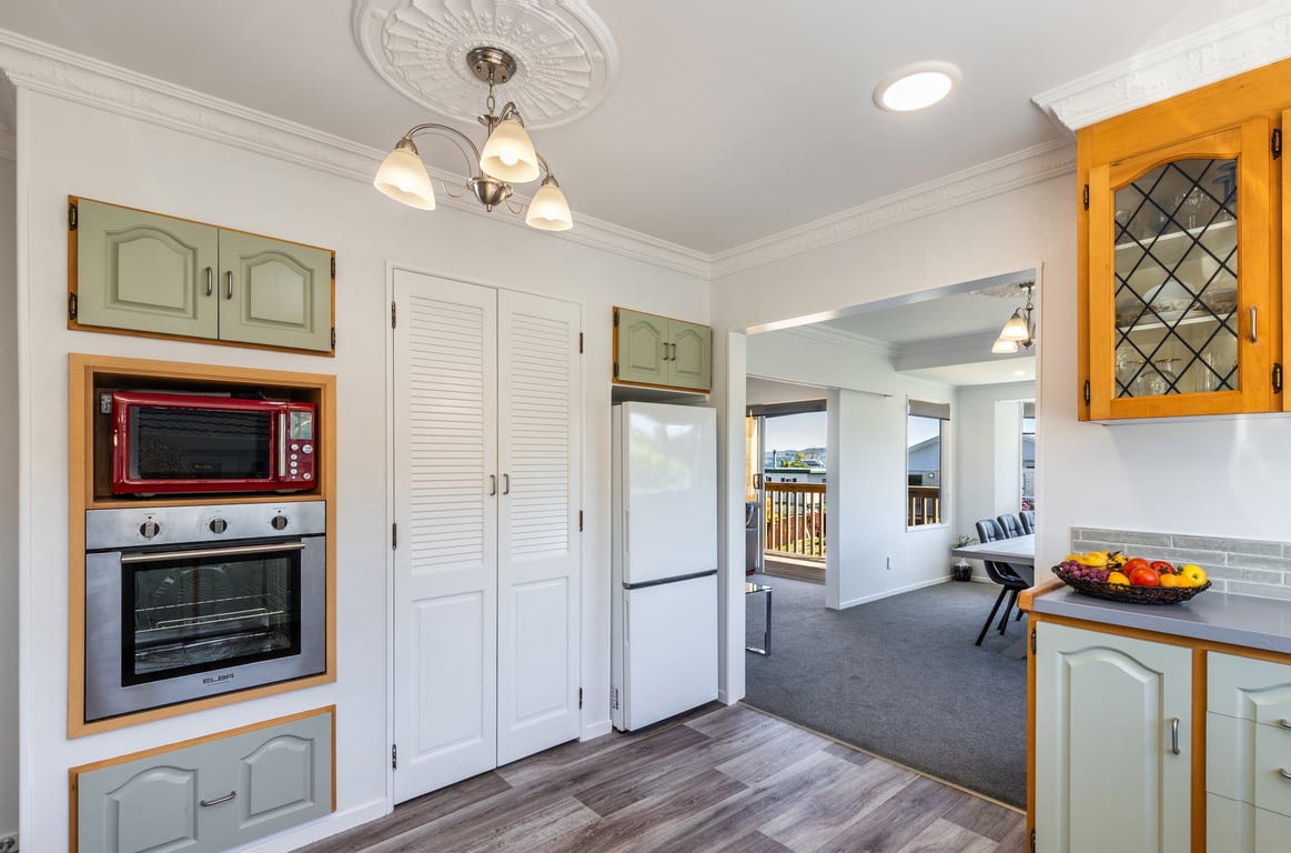 The Golders Getaway: Space for 2 families