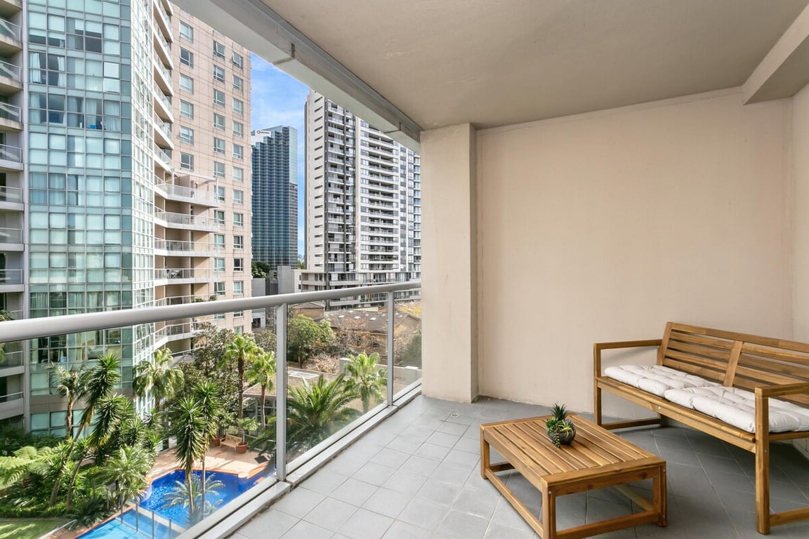 HELP7 - Chatswood Charm | Convenience Meets Poolside Views