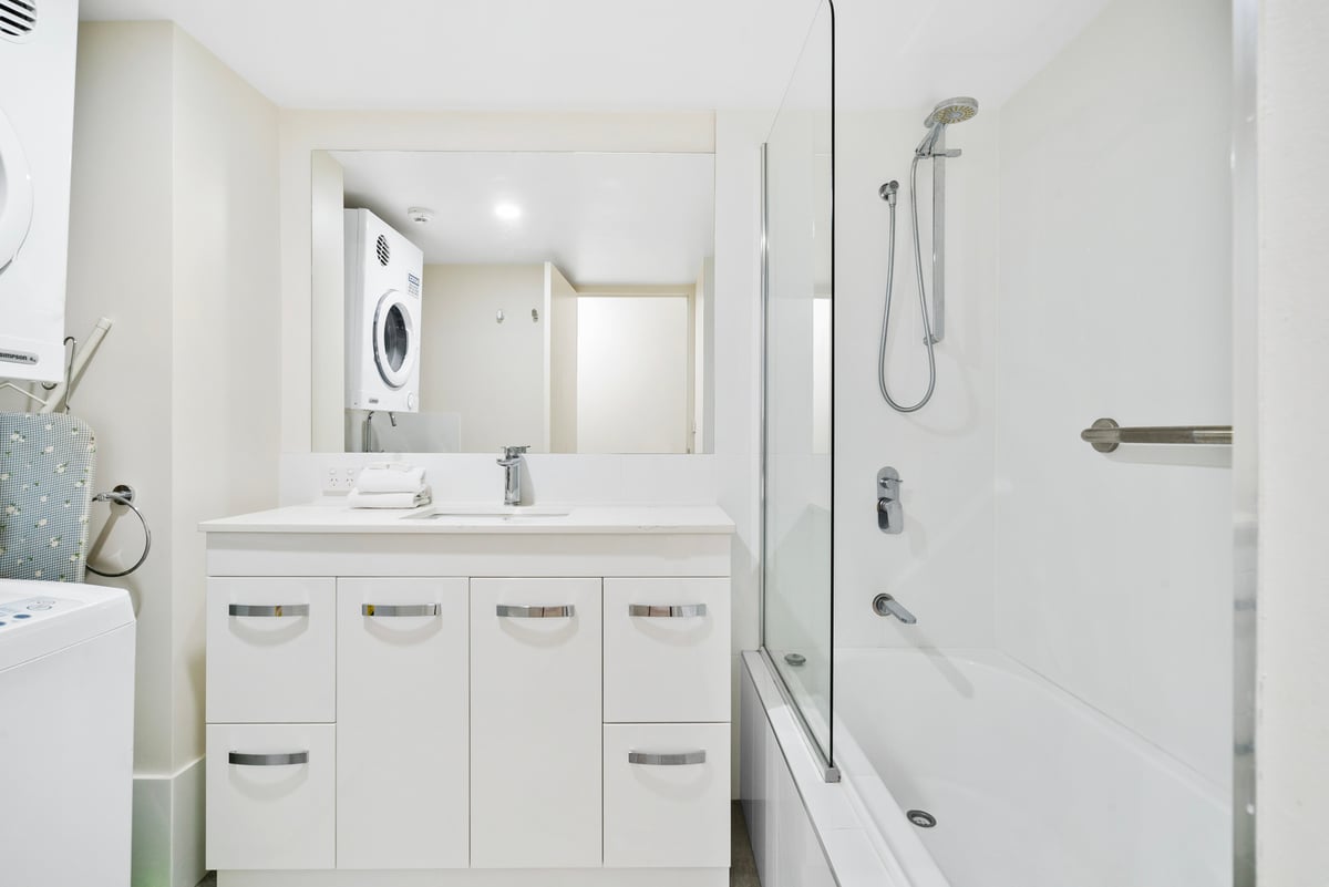 2 Bedroom Deluxe Apartment