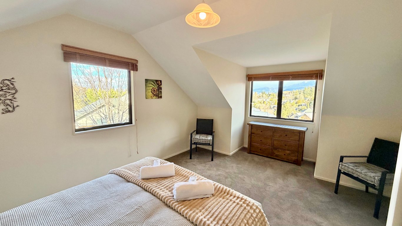 10 Forest View Close
