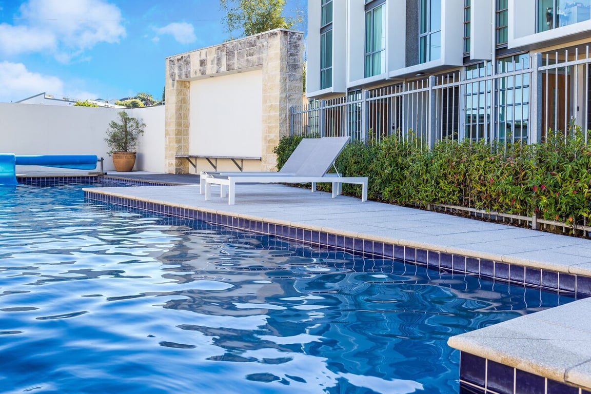 Modern Apartment Close To Town With Great Views