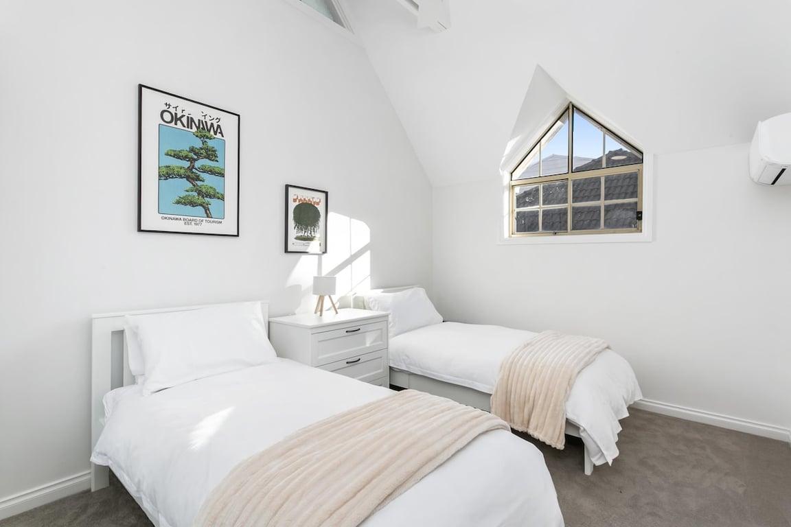 ER138 - Crows Nest Comfort | Laidback Living With Garden