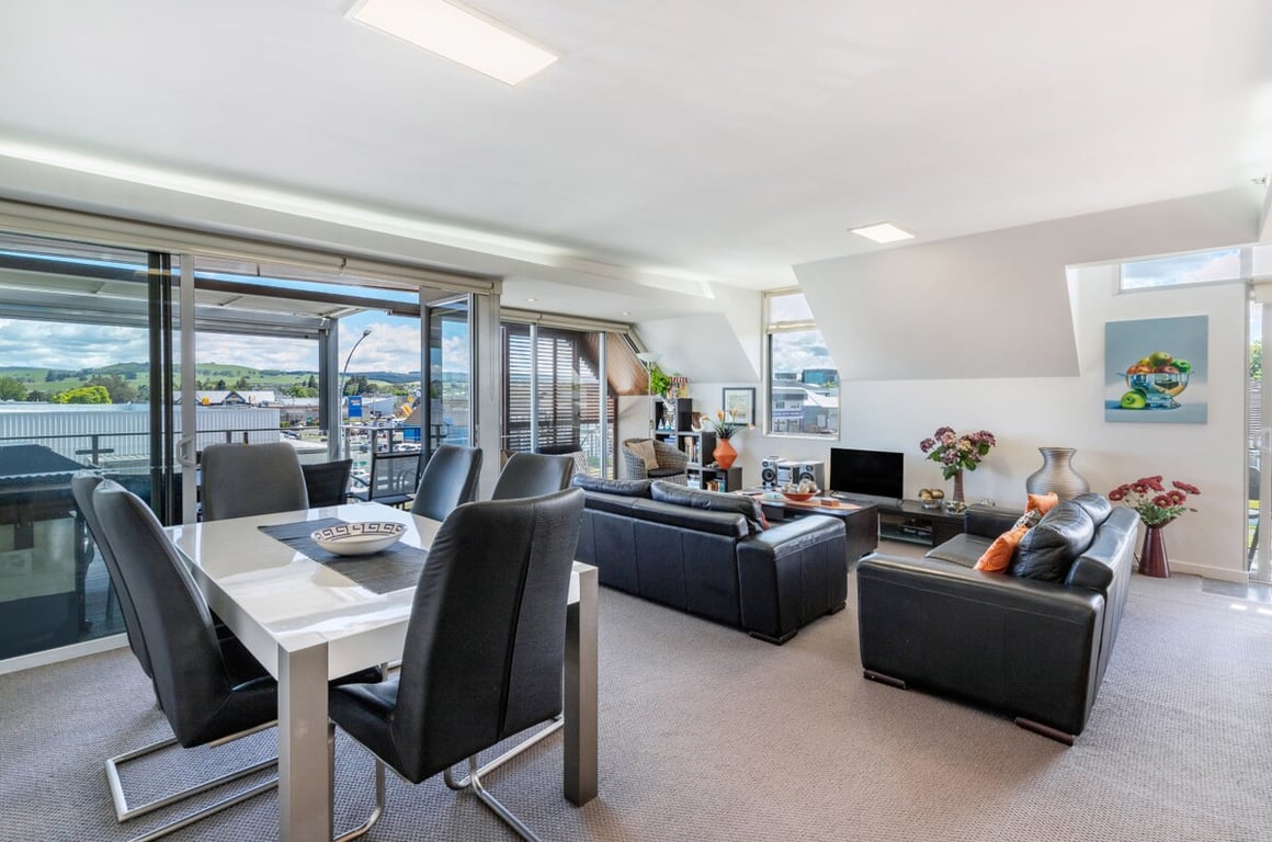 Apartment 19 - Spacious Central & Stylish