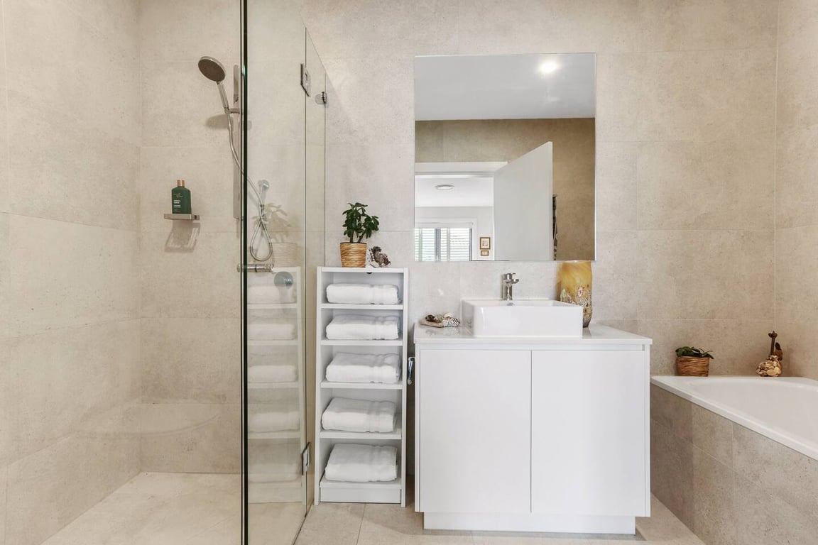 FOAM6 - Newport Nest | Bright Coastal Living Steps To The Beach