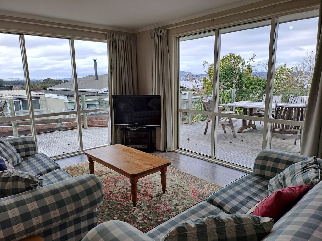 Shera Street Cosy - Great Location Includes Wi-Fi
