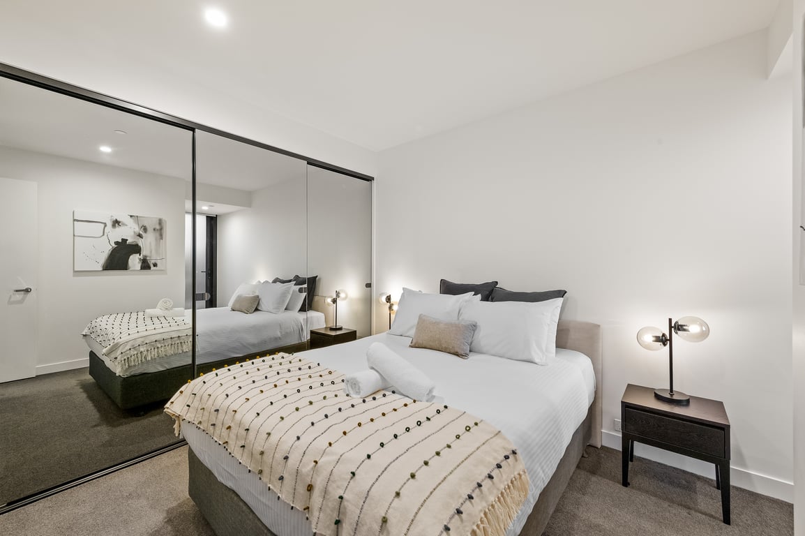 Parkside Perfection Near The CBD! 2 Bedrooms | 1 Bathroom | Free Parking