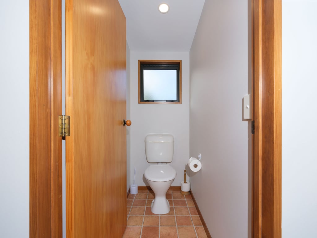 25 Caverhill Close 