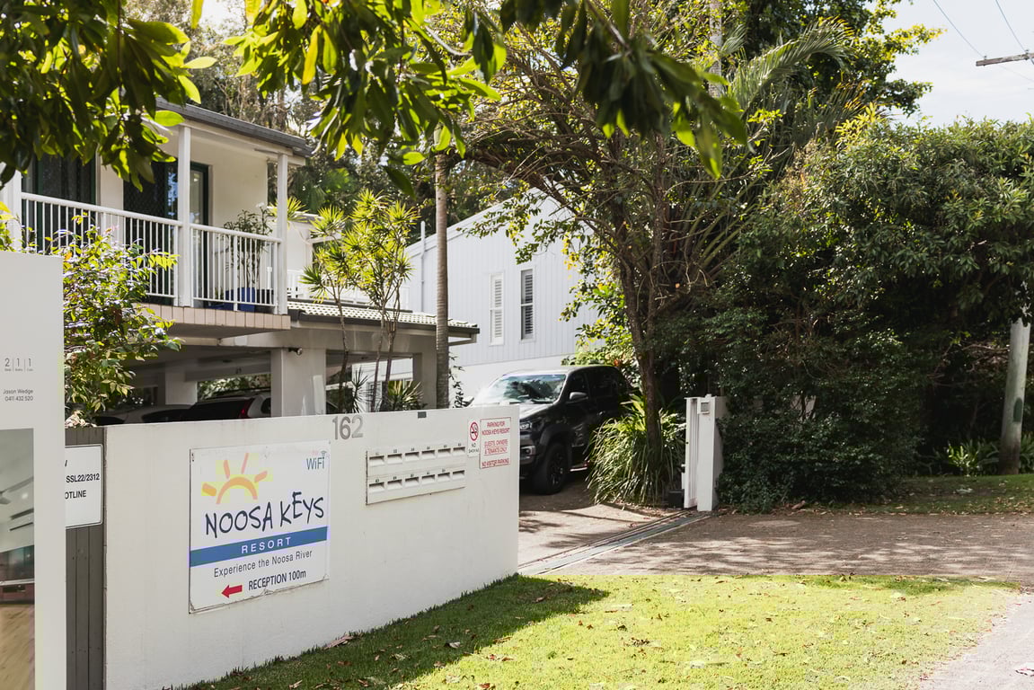 Noosa Keys Spacious 2 Bedroom with Large Balcony