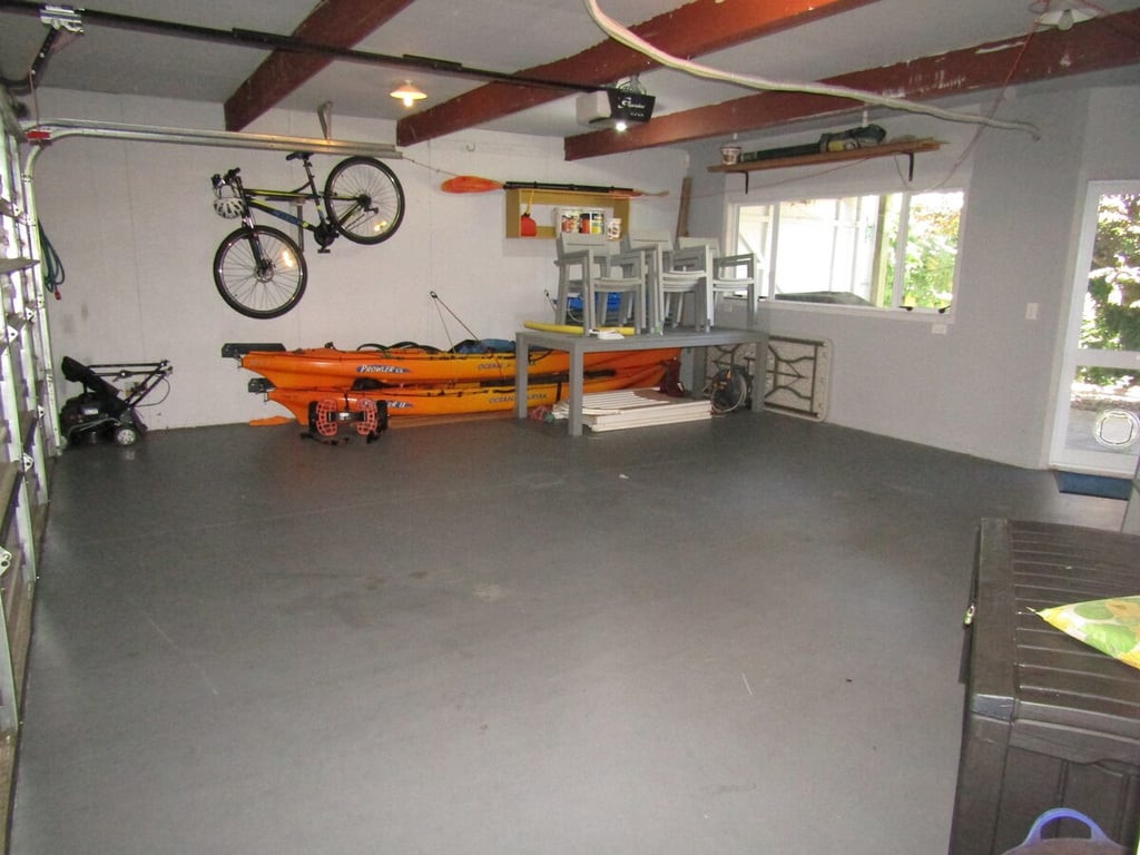 Large Family Home Close To The Lake & Has Wifi