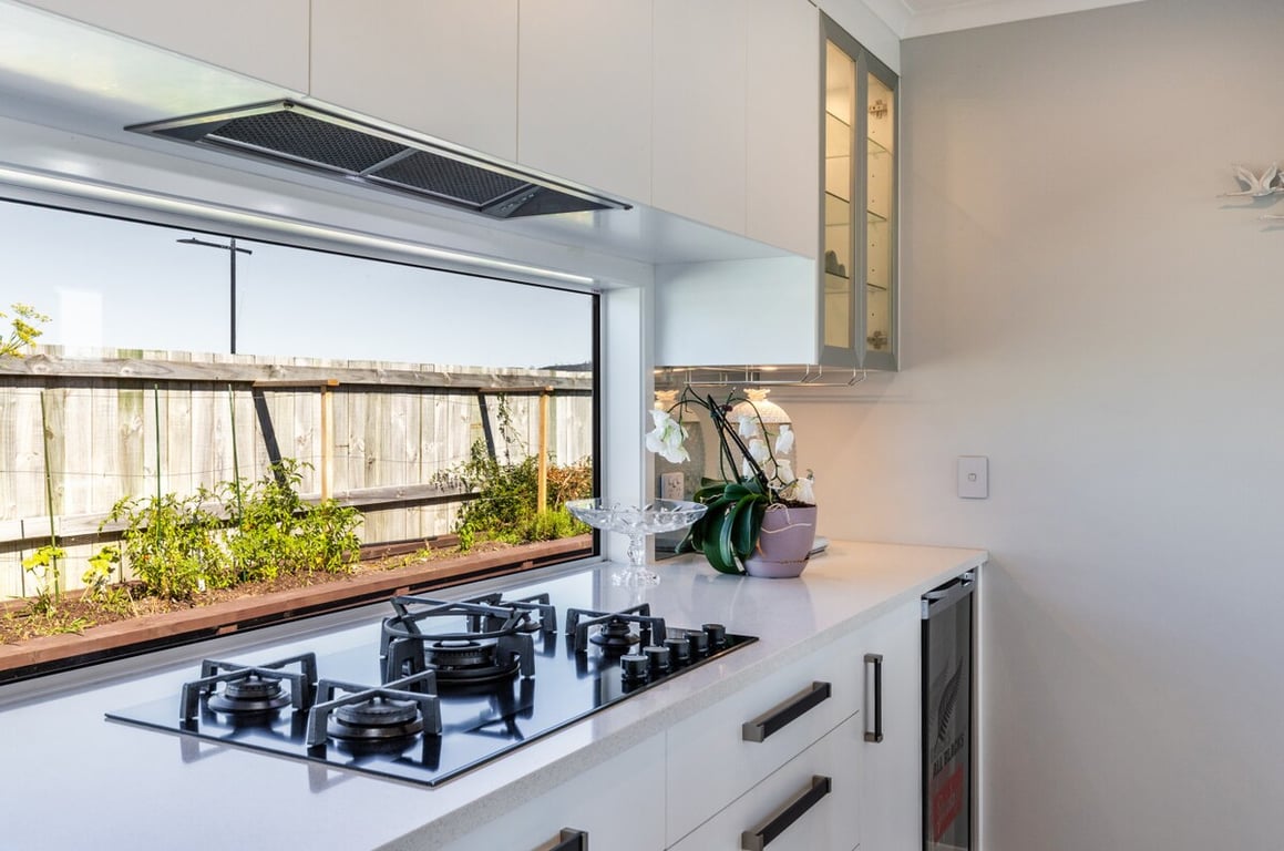 Parkside On Puna - A Modern Family Home Beside The Park