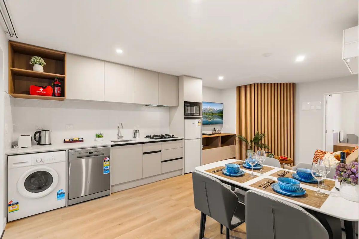 New stylish 2bedroom studio/UnitE