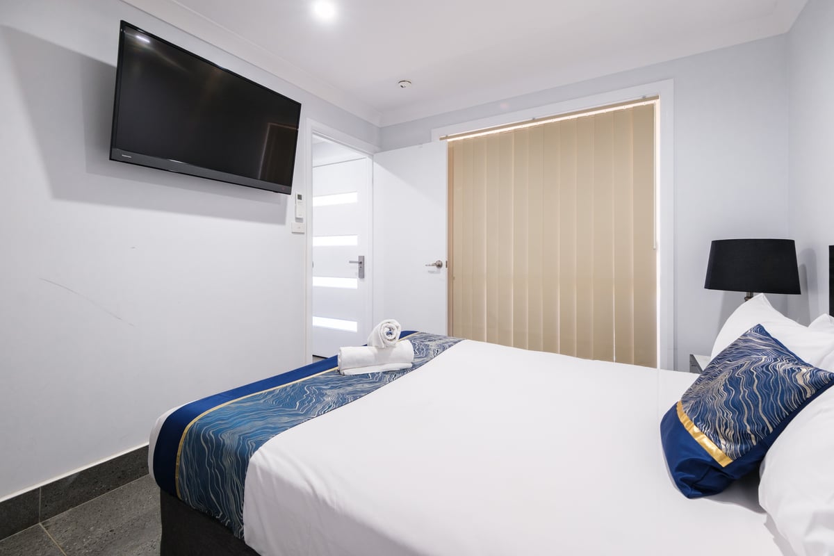 2 Bedroom Apartment. 1Queen &1 Queen plus Single