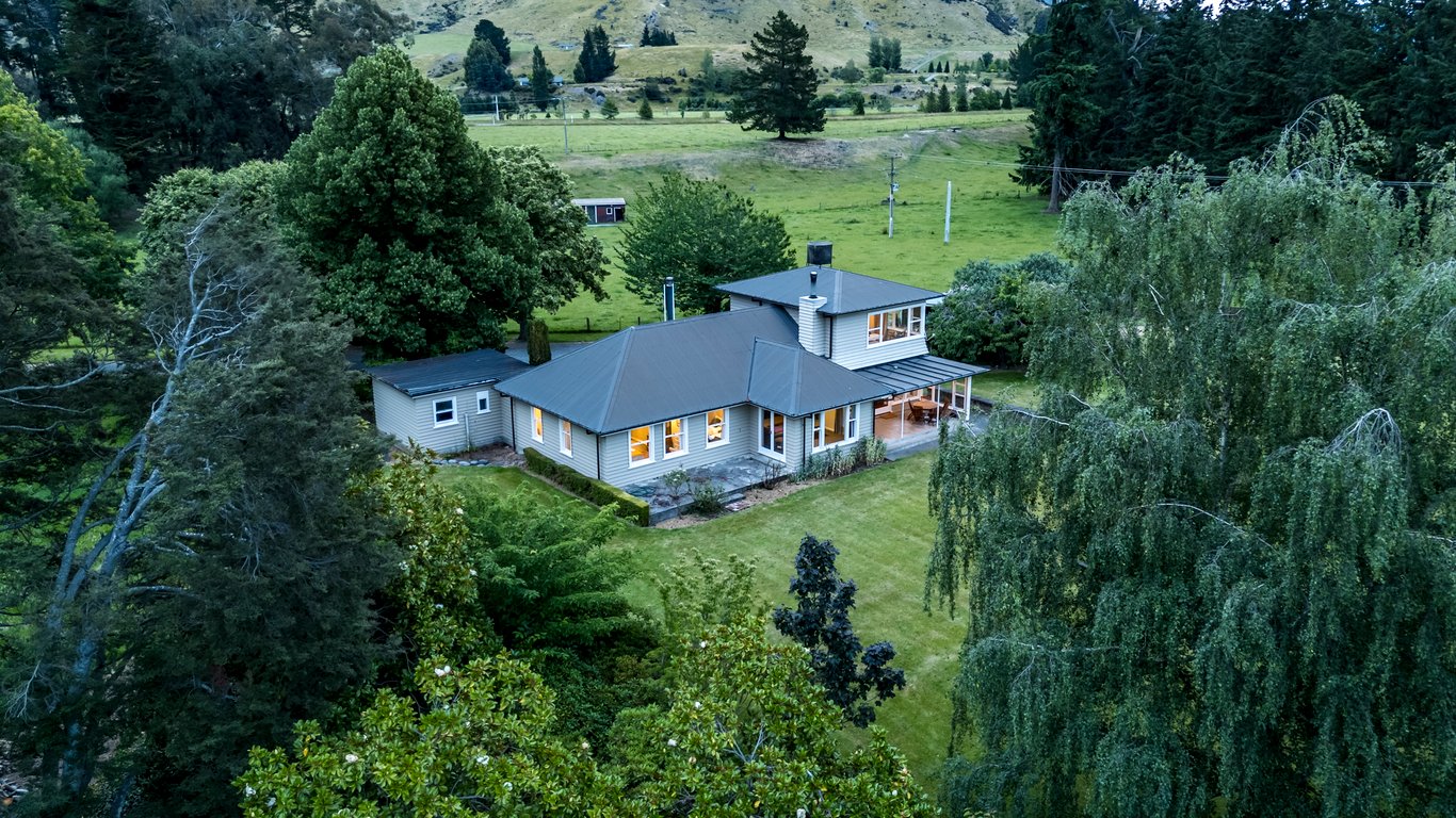 'The Lookout' Lochiel