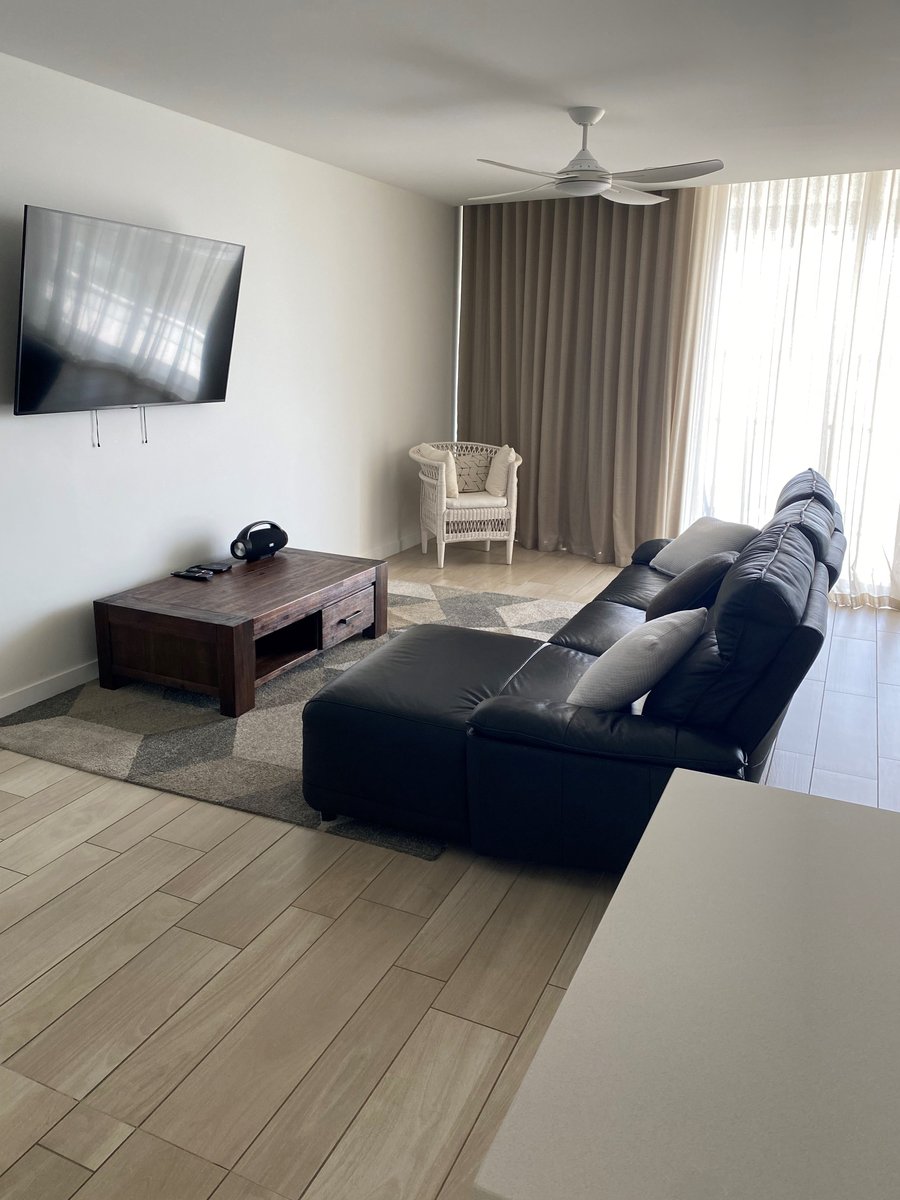 UNIT 10707 THE COSMOPOLITAN COTTON TREE 96 MEMORIAL AV 