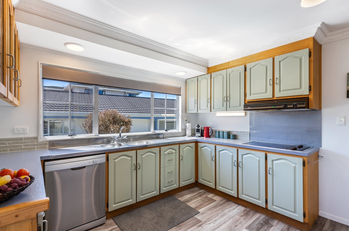 The Golders Getaway: Space for 2 families