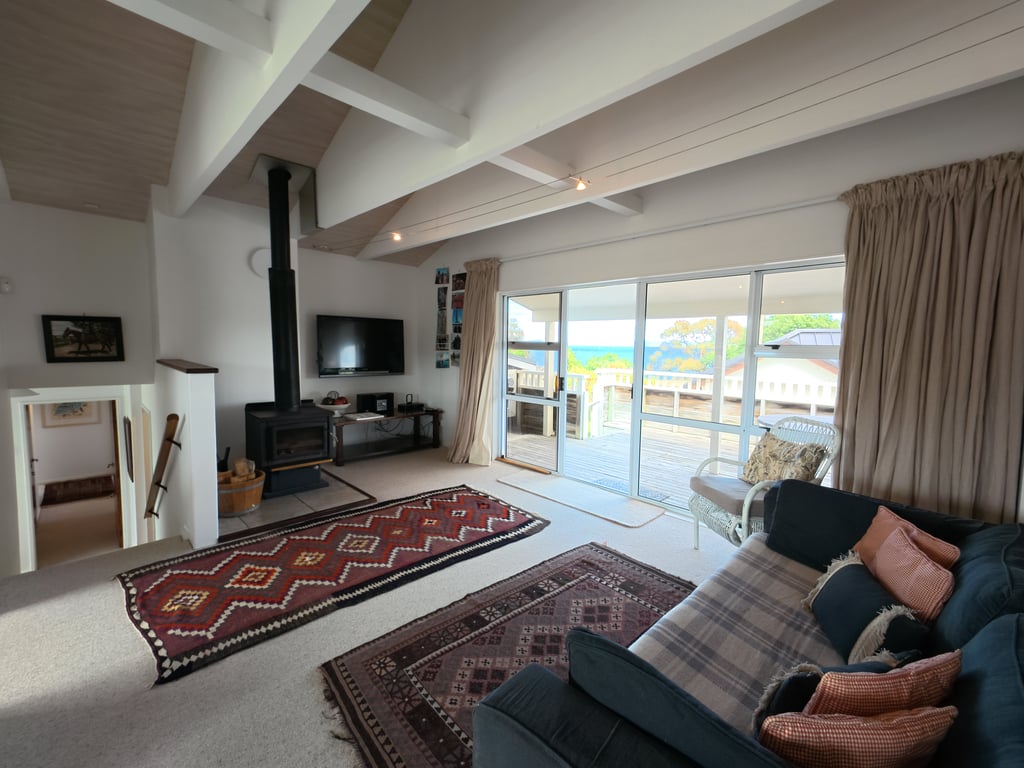 Heeni Street - Great Location Near The Lake