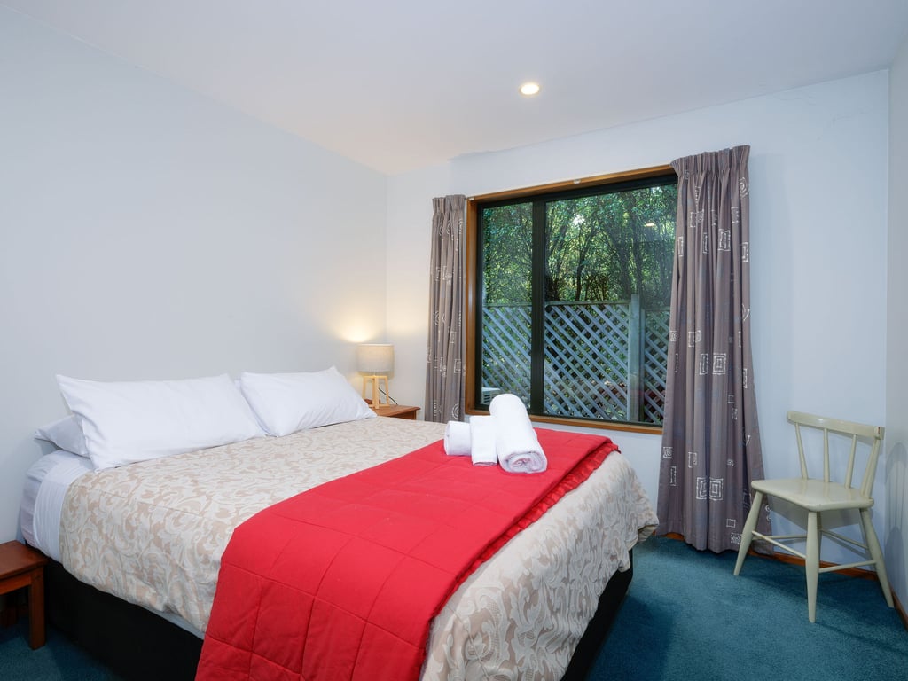 25 Caverhill Close 