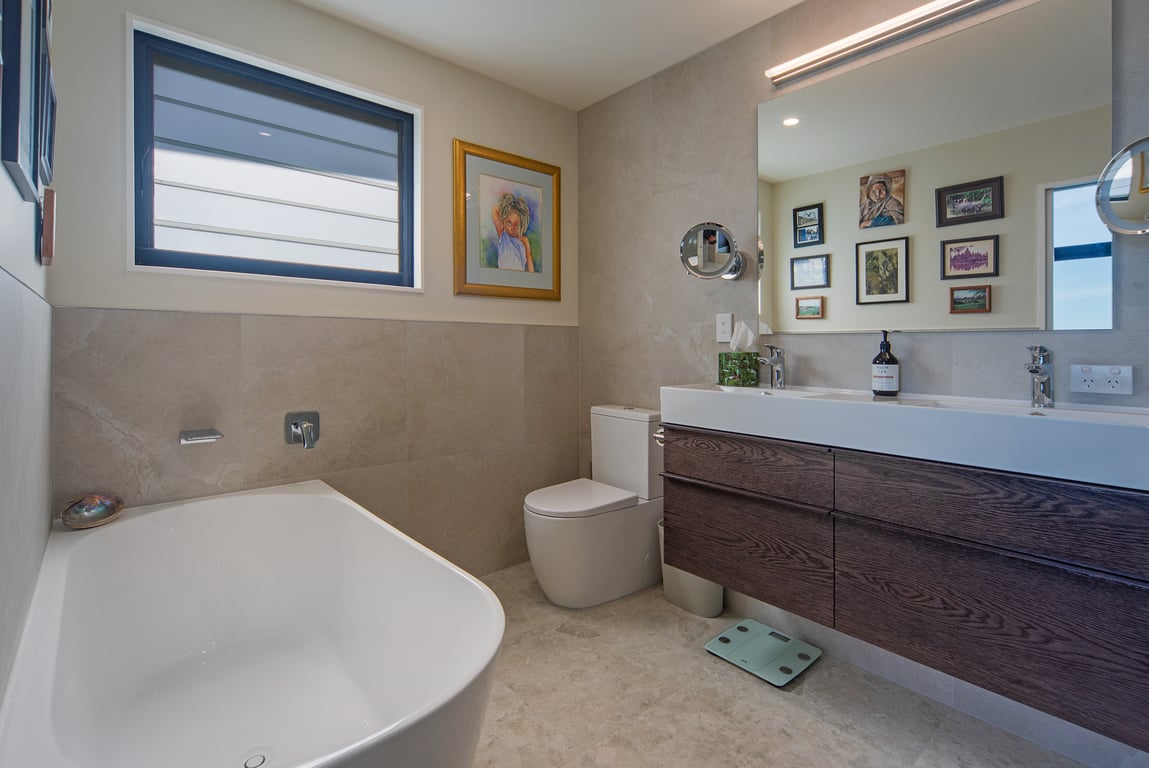 Pohutukawa House - Views, Pools, Serenity!