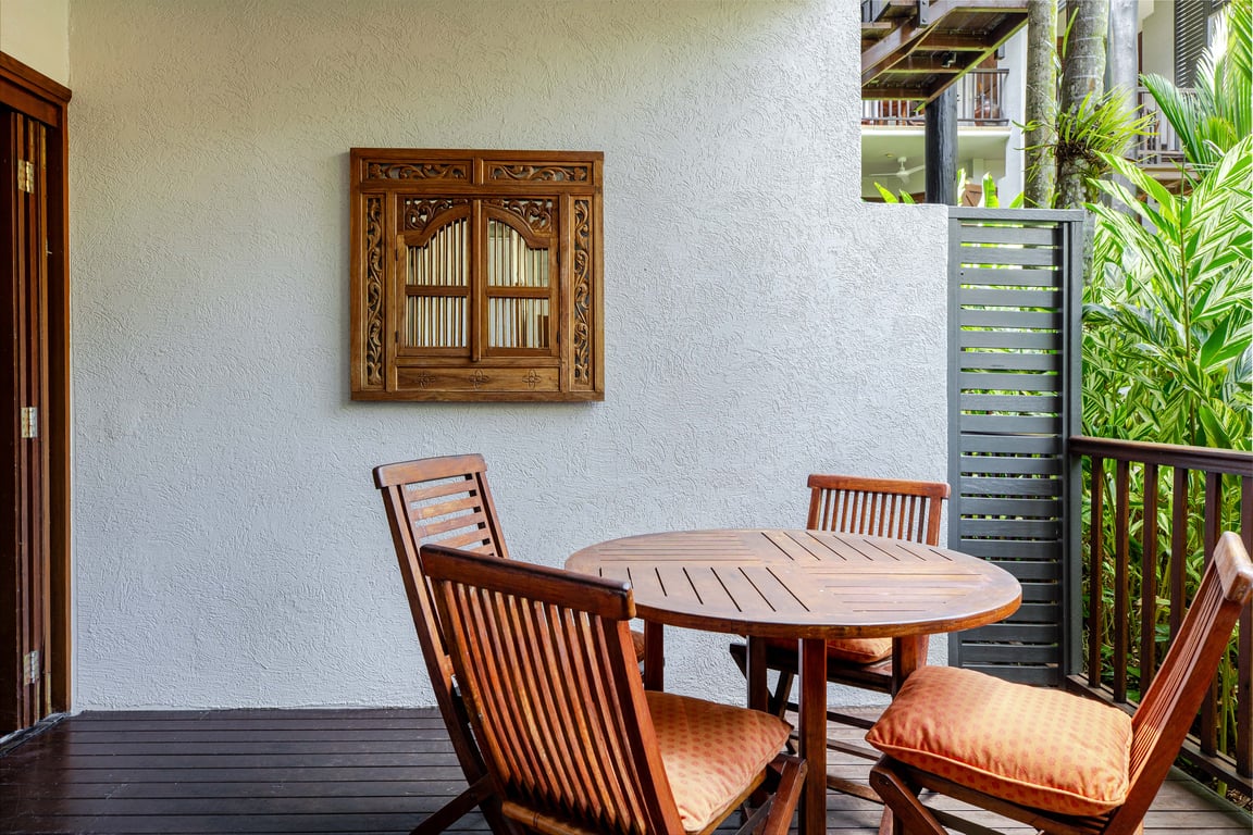 Deluxe King Garden View Apartment 