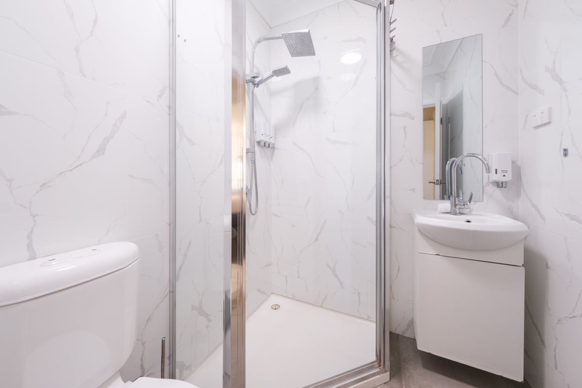 Economy Queen Room A