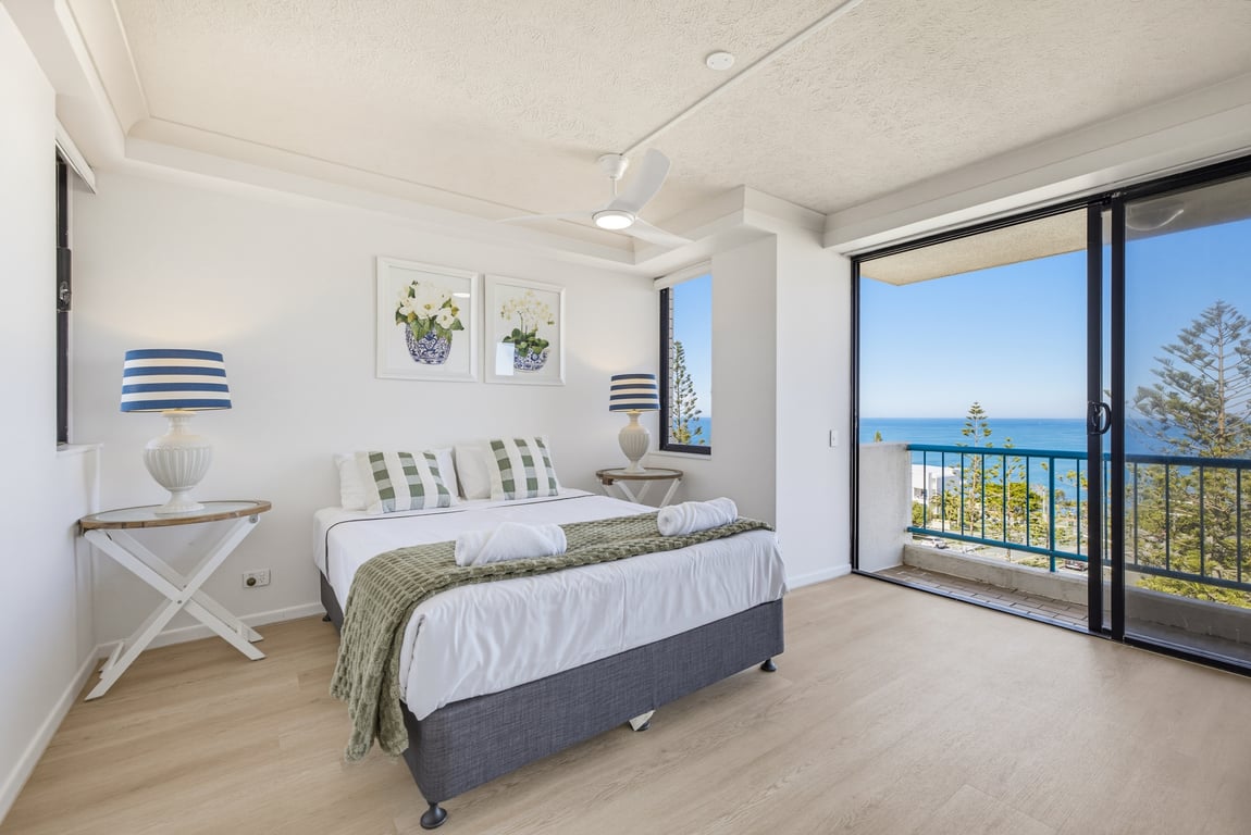 3 Bedroom Ocean View, 1 Queen, 4 Single Beds