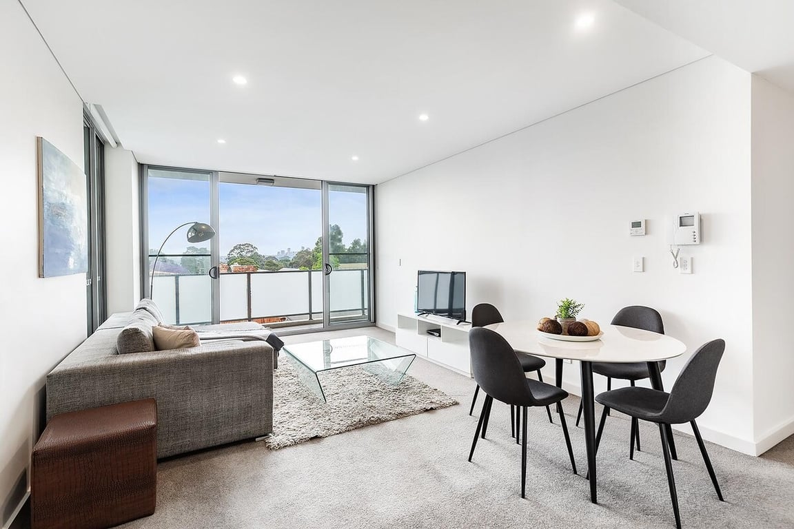 GLAD1 - Gladesville Getaway | Modern Laidback Living