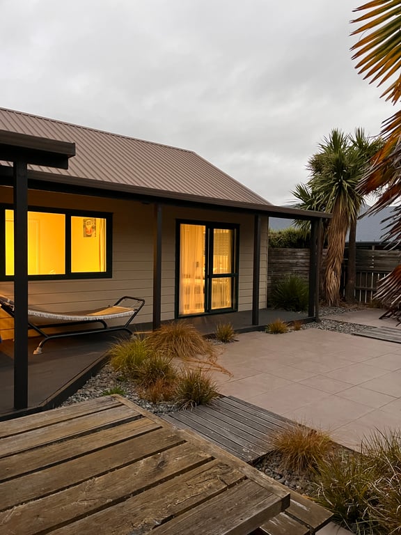 Sunny Family Retreat 