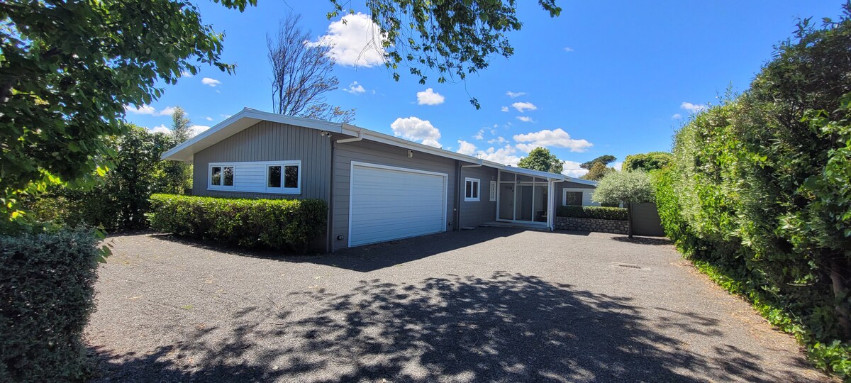 Rainbow Bach 66 - Beautiful Modern Home In Rainbow Point