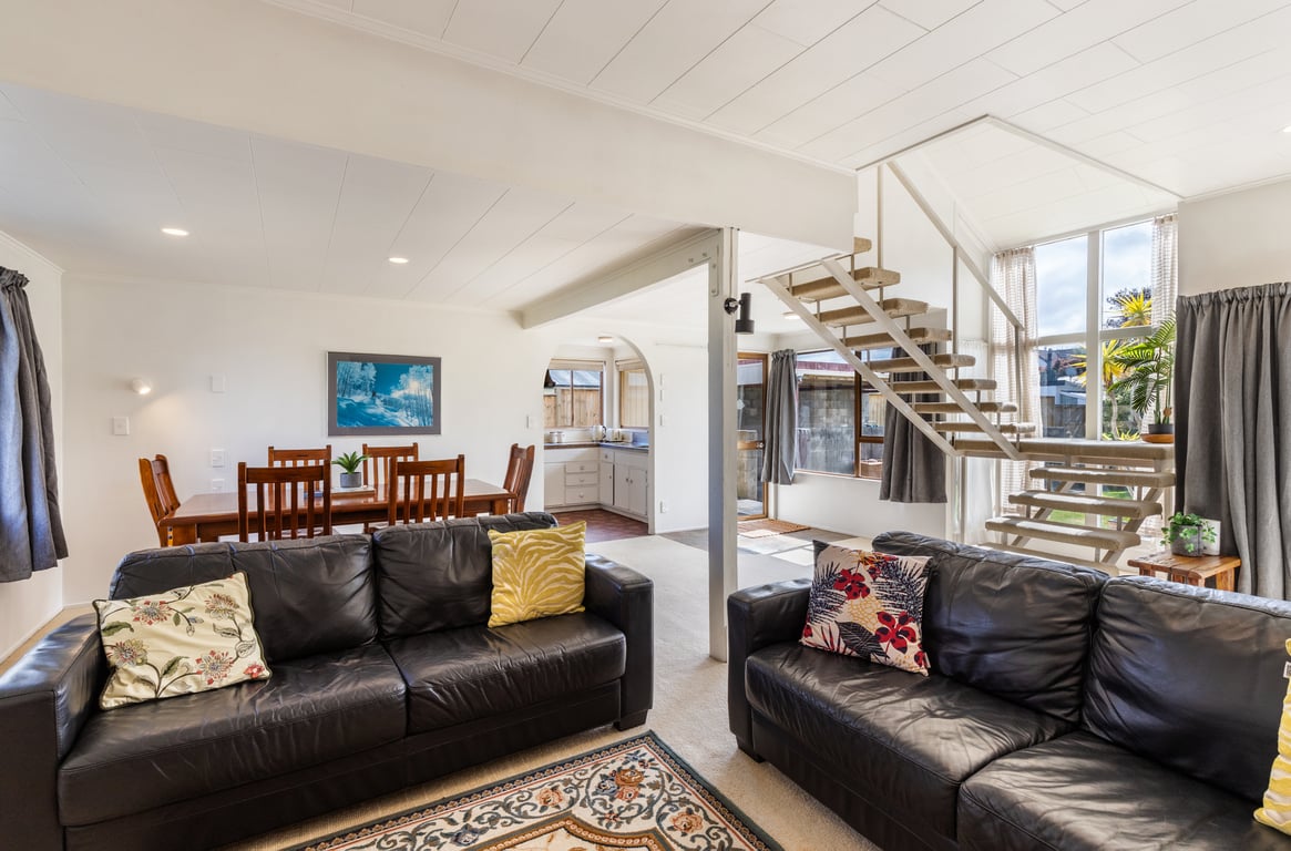 Tui Street Escape – Classic Comfort Near the Lake