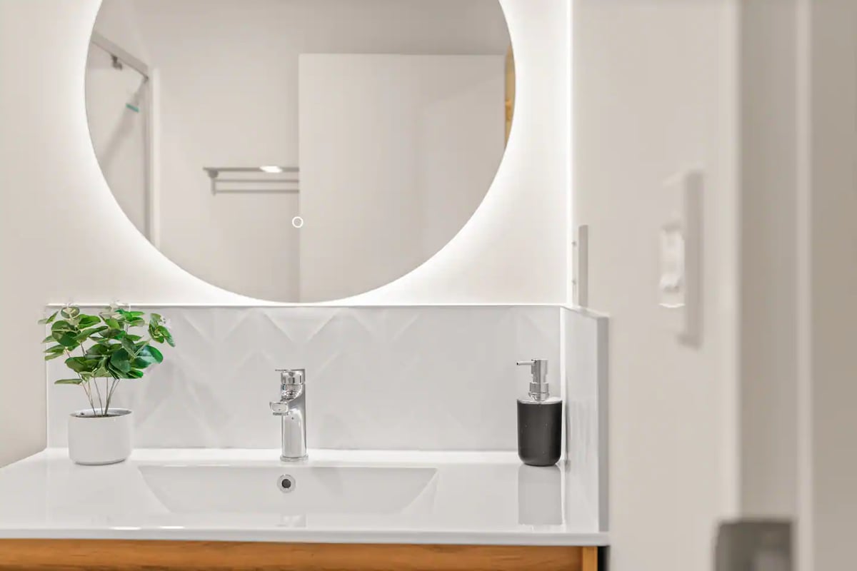 New stylish 2bedroom studio/UnitE