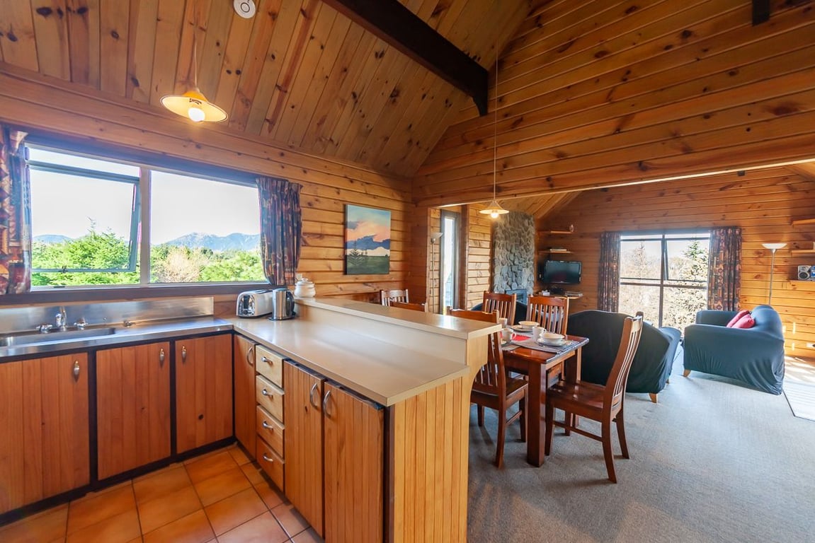 Misty Mountain Hideaway (Pet Friendly) 