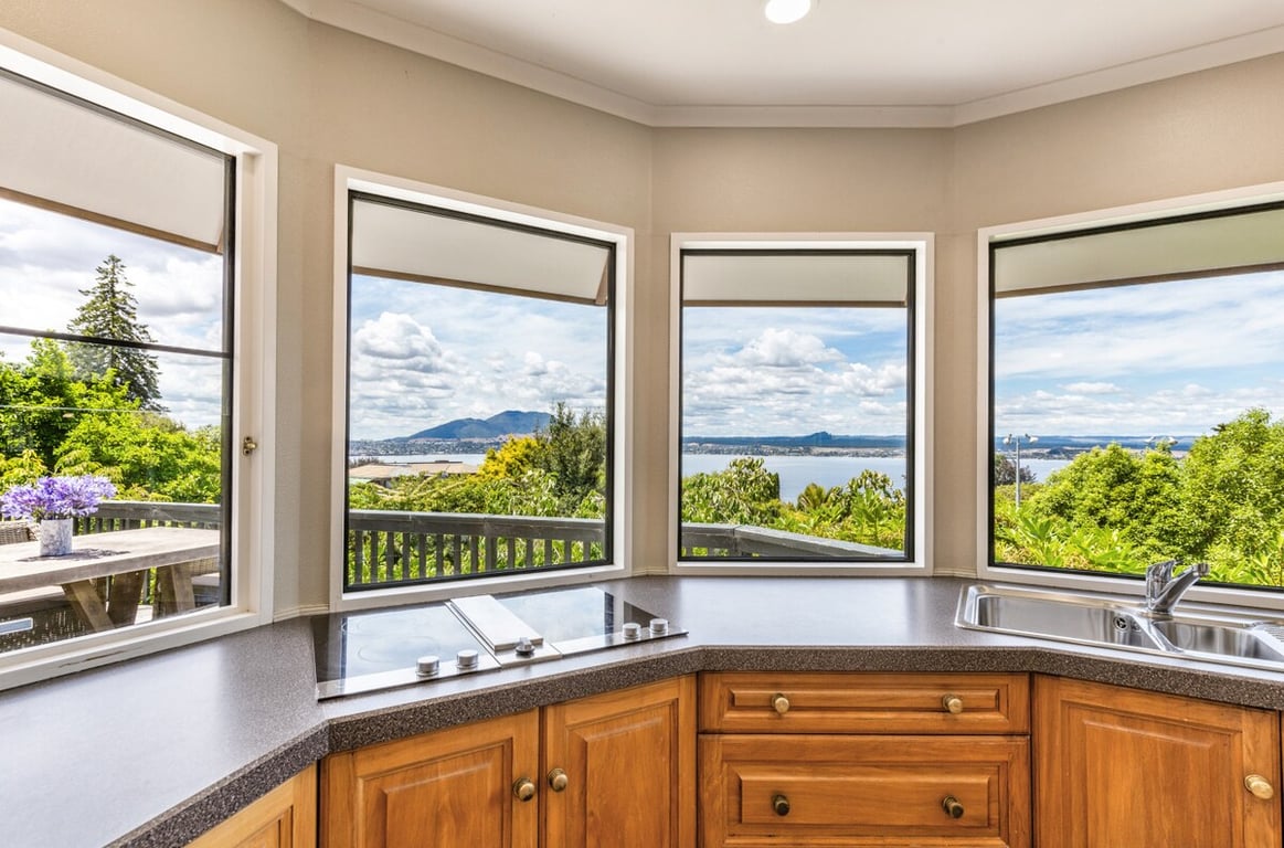 Acacia Bay Views - Serene Panoramic Views Retreat