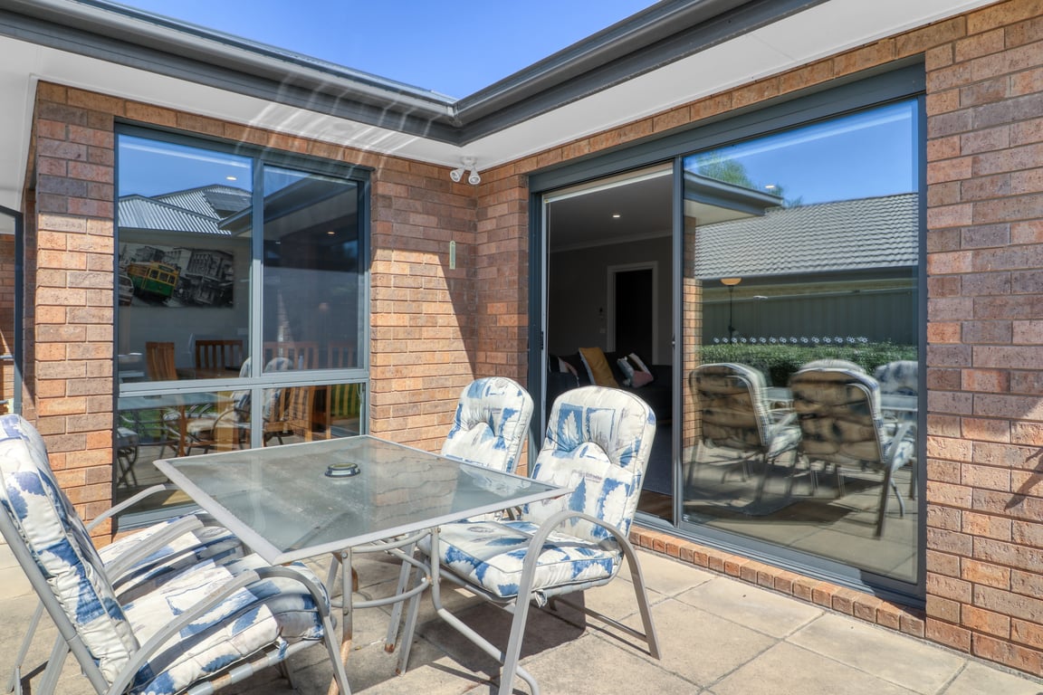 Apres - Dog Friendly