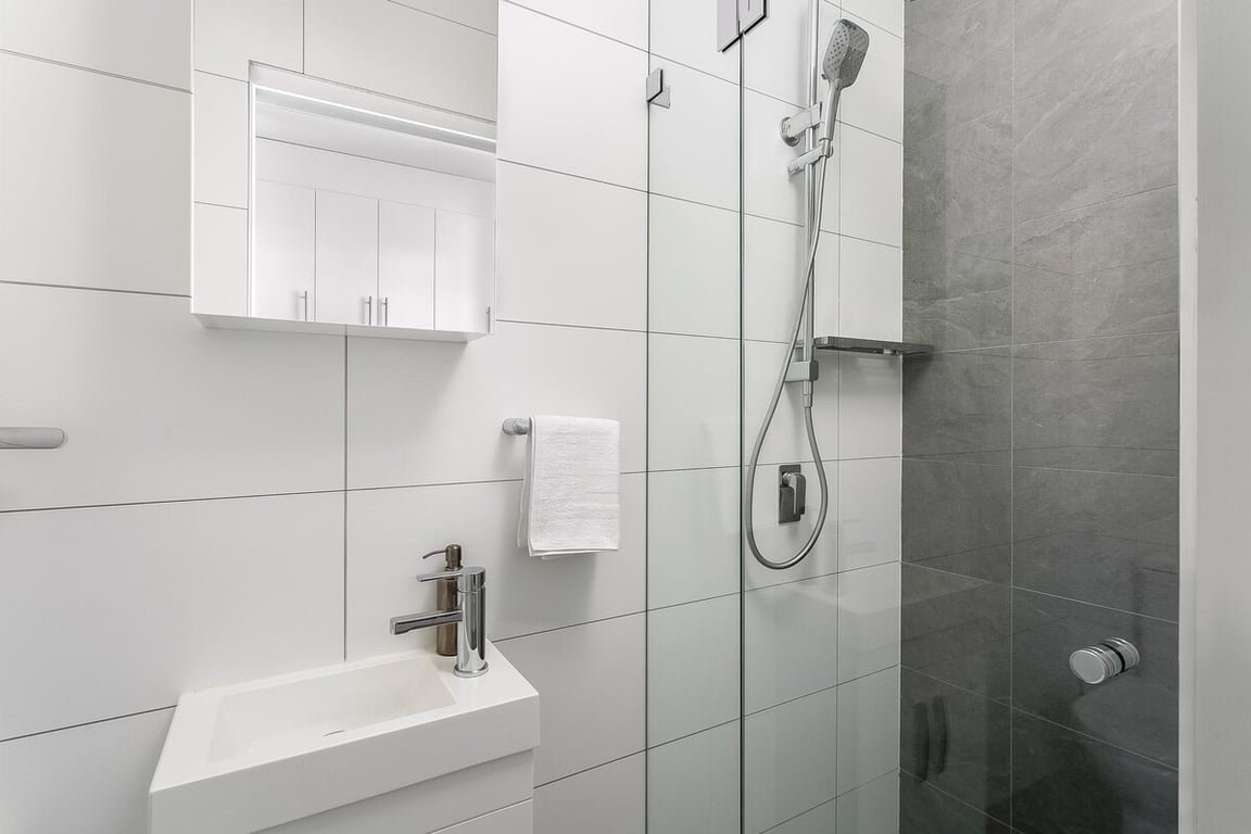 NMORE - Newtown Nest | Relaxed Studio Living