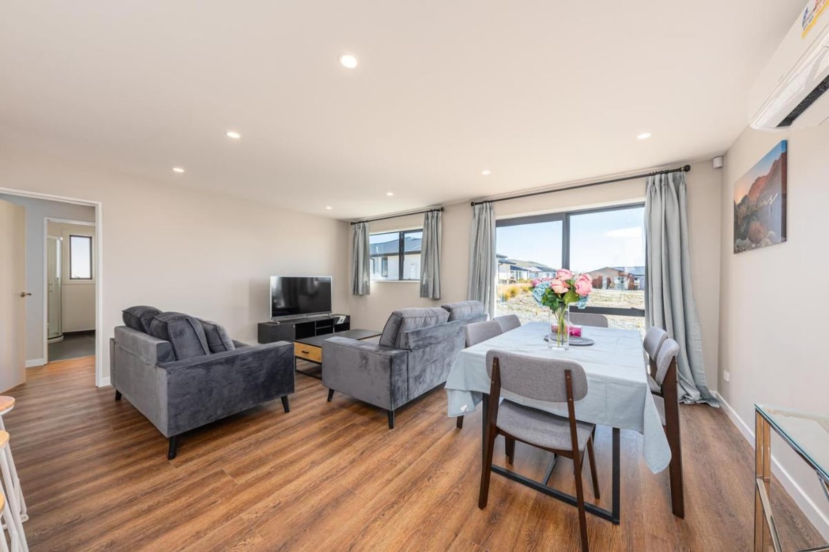 TLH 3 Bedroom Apartment