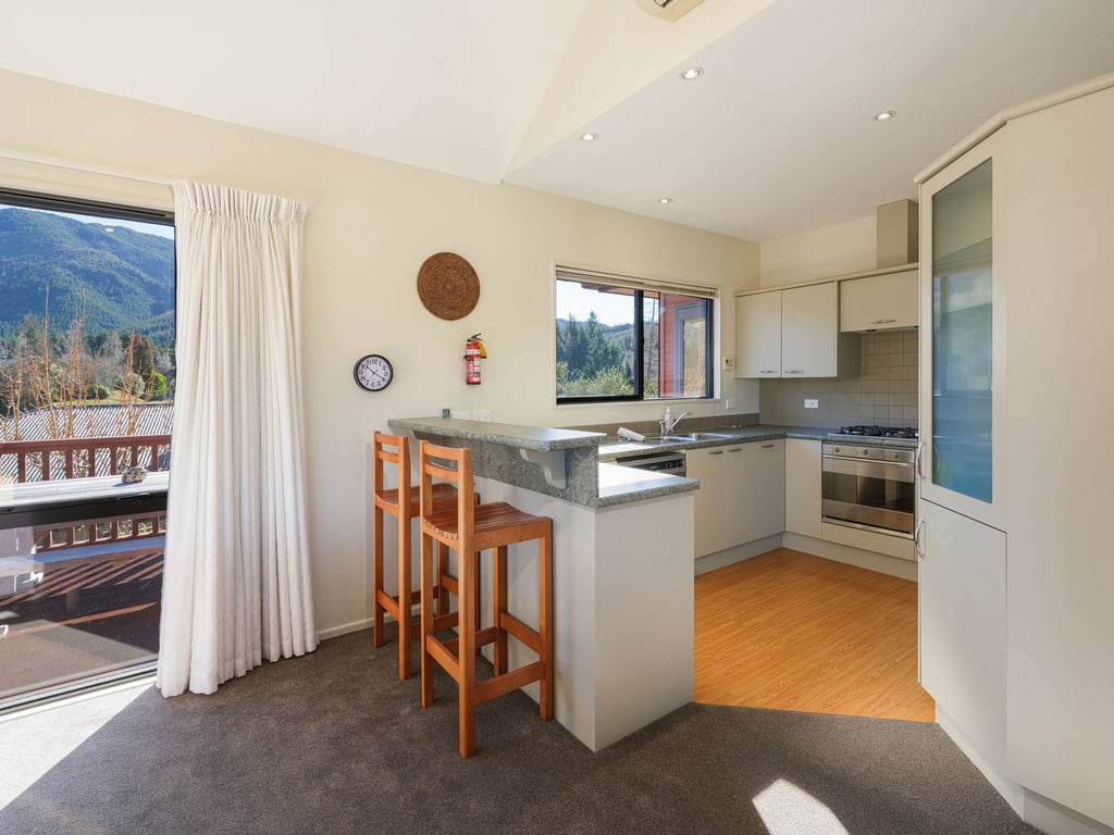 10 Forest View Close