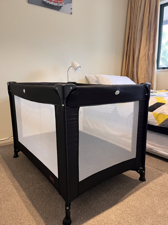 Sunny Family Retreat 