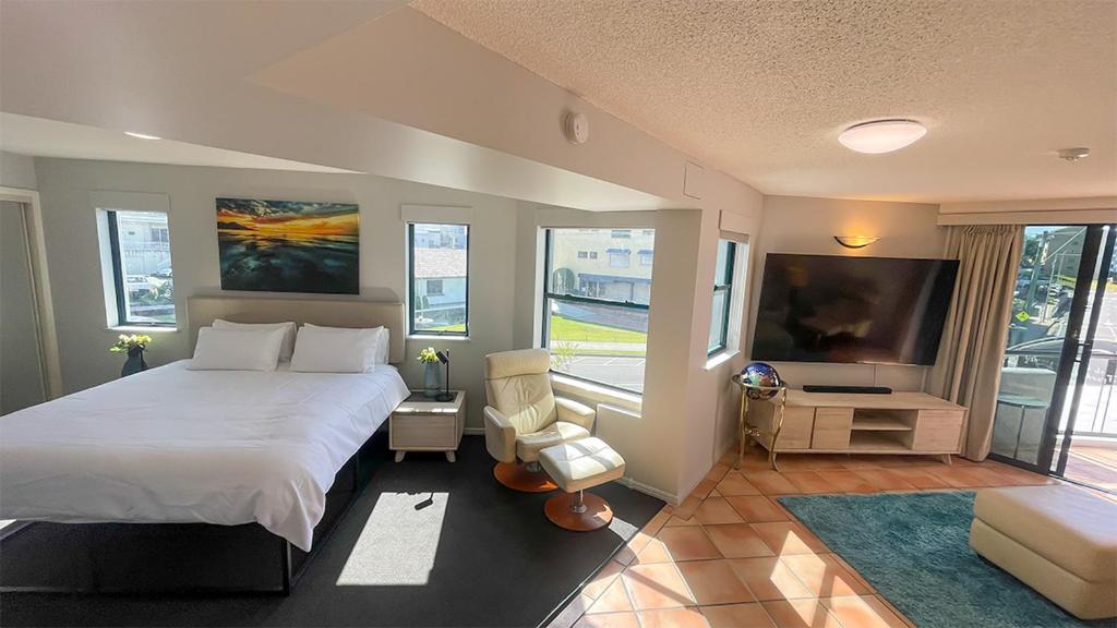 One Bedroom King Boardwalk & Ocean View