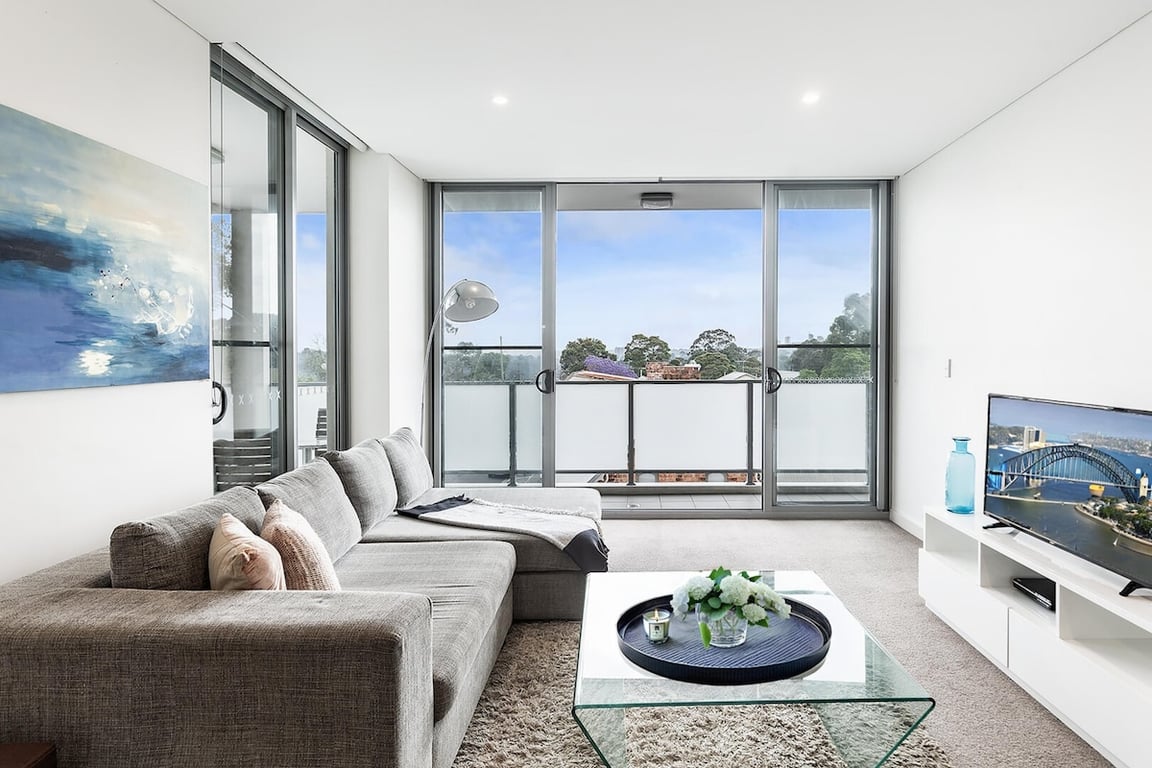 GLAD1 - Gladesville Getaway | Modern Laidback Living