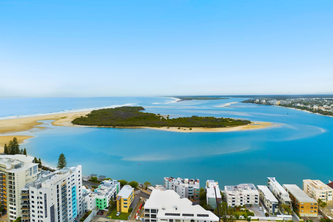 Unit 104 – Deluxe 1 Bedroom Waterfront