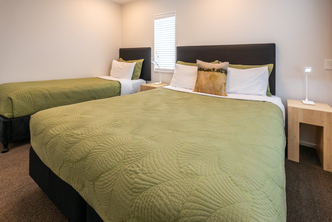 Upper Level 2 Bedroom King