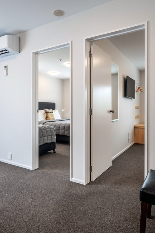 Upper Level 2 Bedroom King