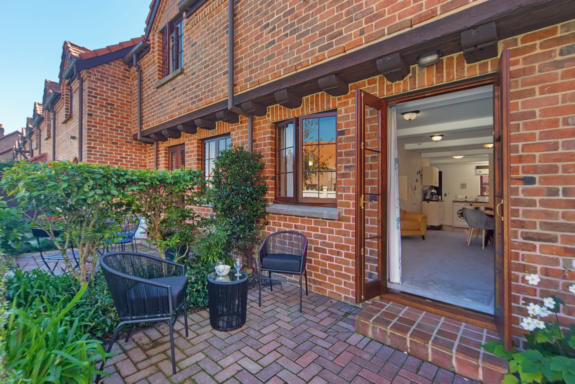 Monaco Village Apartment