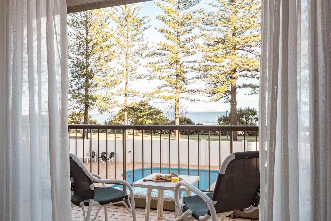 	 Town House 07- Ground level 2 Bedroom 2 Story Townhouse Superior