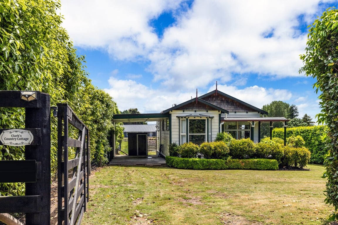 Clarks Country Cottage – A Peaceful Rural Retreat