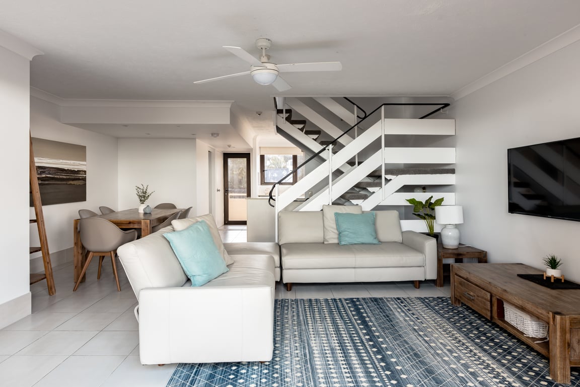 	 Town House 07- Ground level 2 Bedroom 2 Story Townhouse Superior