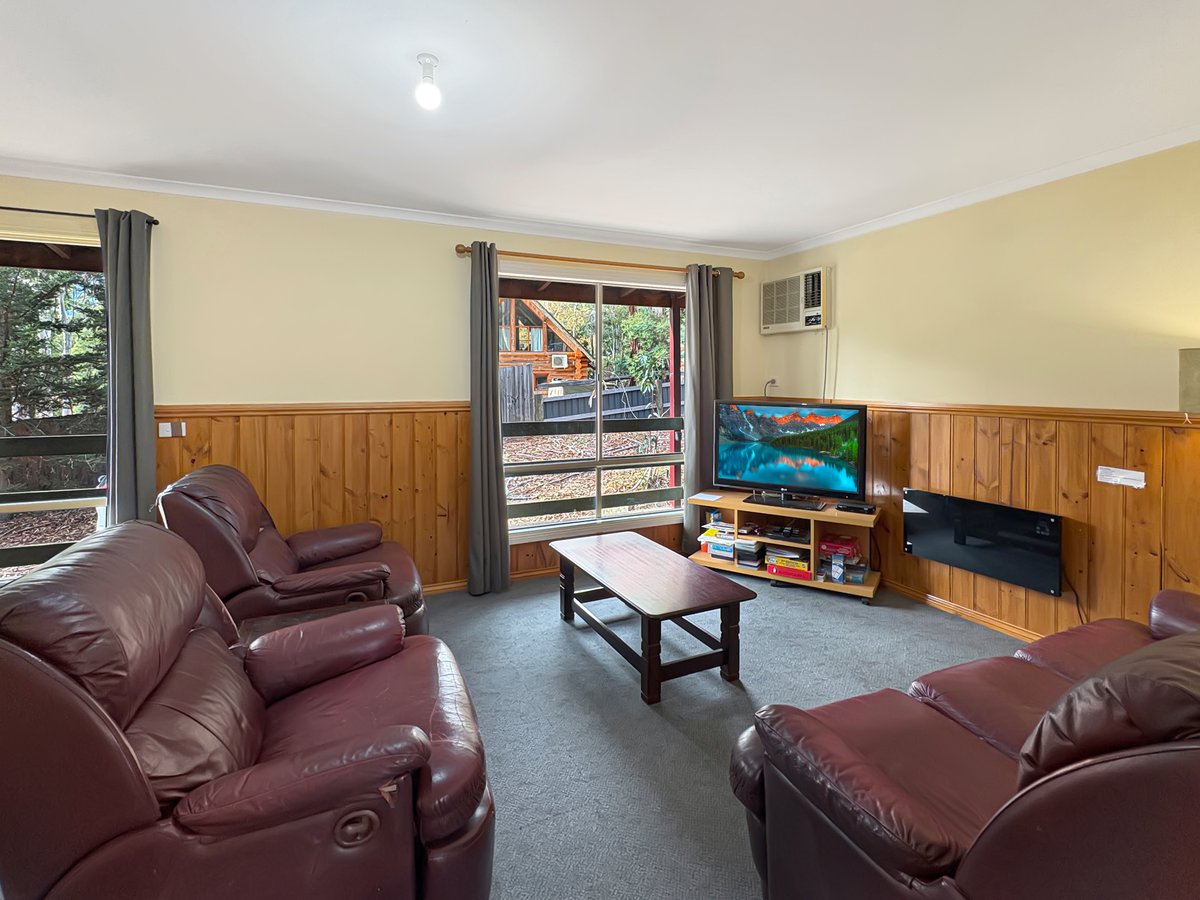 Rosella Views - Cosy Cottage at the Base of Mt Buller